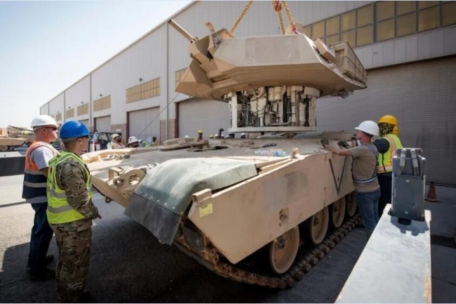 美国军工厂正在打造无人炮塔版M1主战坦克