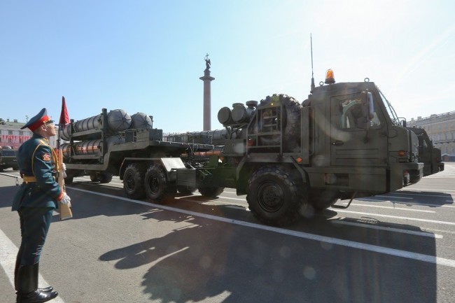俄媒：俄印军事技术合作规模扩大