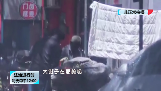 小偷赔本卖玉米，这是从良了还是另有蹊跷？