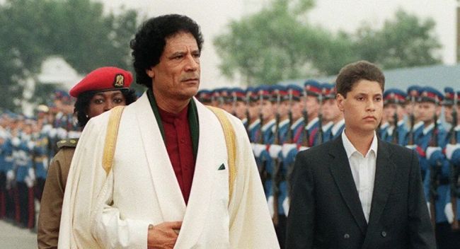 卡扎菲之子现身！遭通缉的他竟瞄上总统之位？