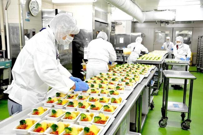 航司盯上餐饮？泰航炸油条月入百万 日航卖便当入账千万