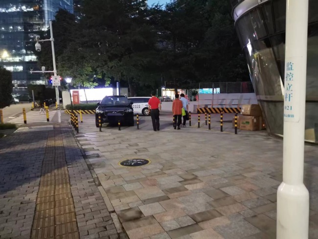 风暴中的核子基因：实验室员工称“完全谢绝访客”